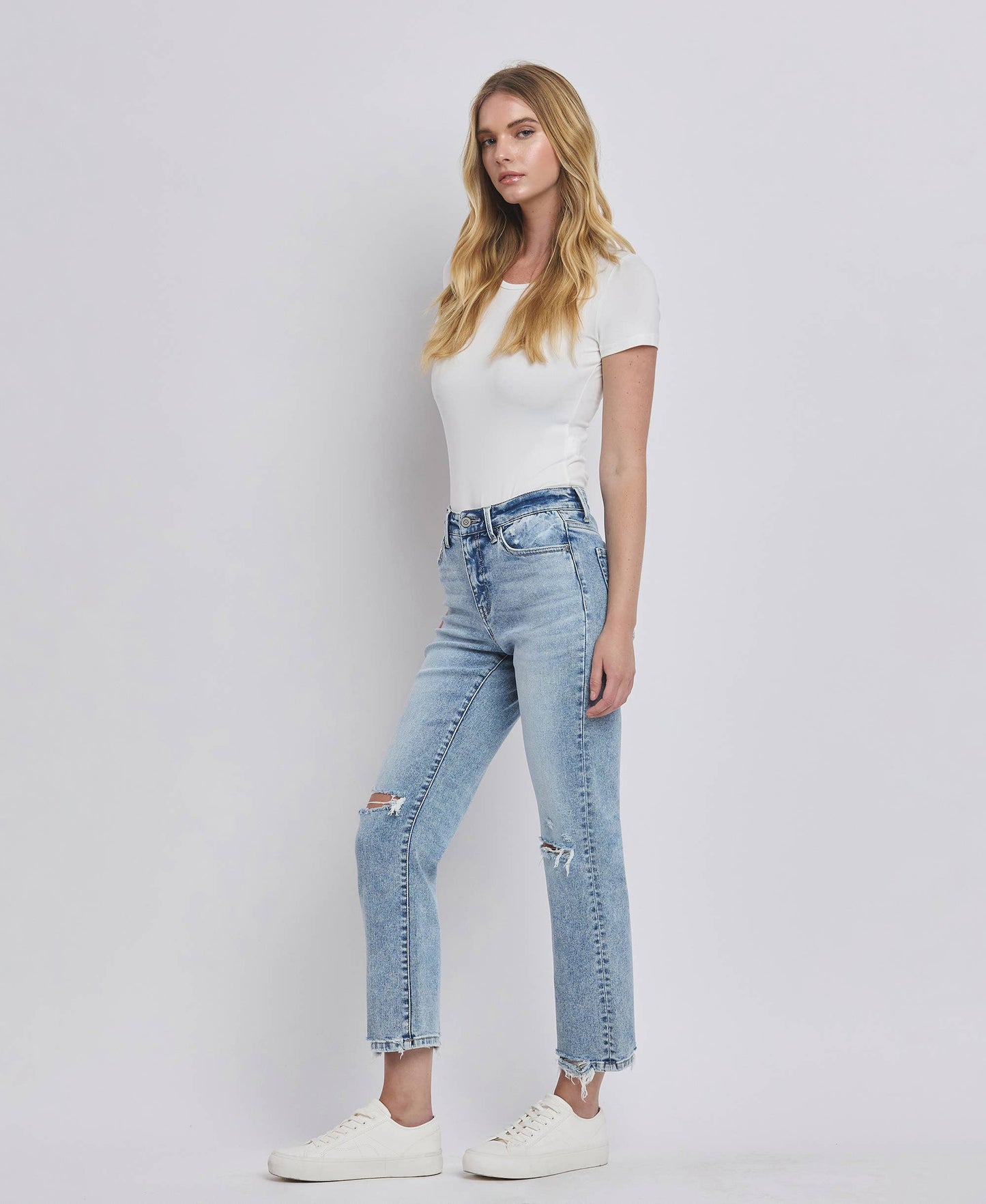 HIGH RISE DISTRESSED STRAIGHT JEANS F5689