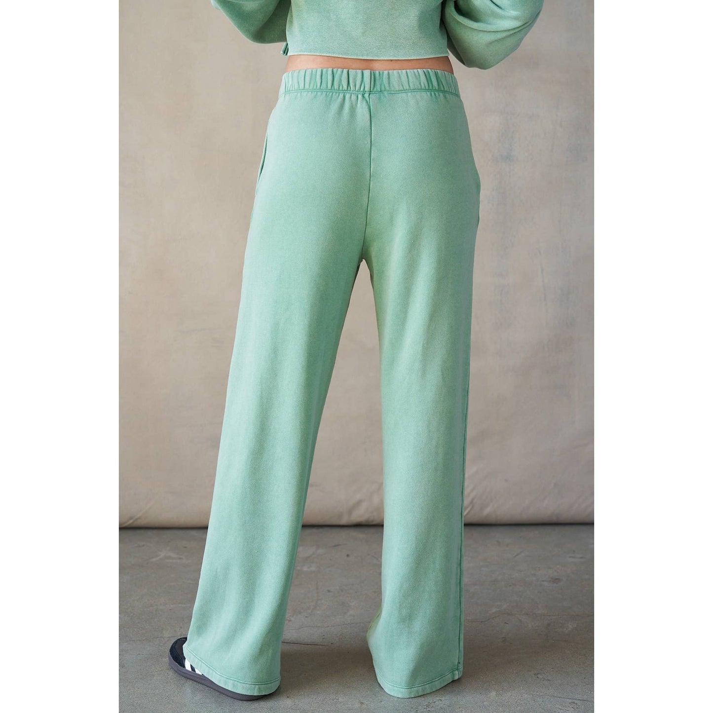 Wide Opening Fleece Sweatpants