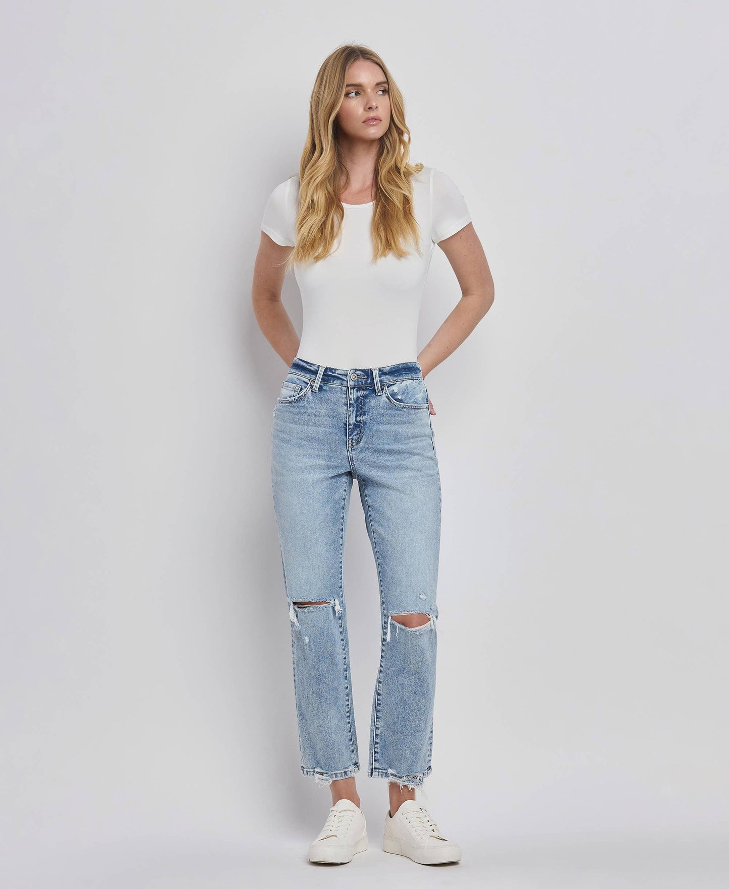 HIGH RISE DISTRESSED STRAIGHT JEANS F5689