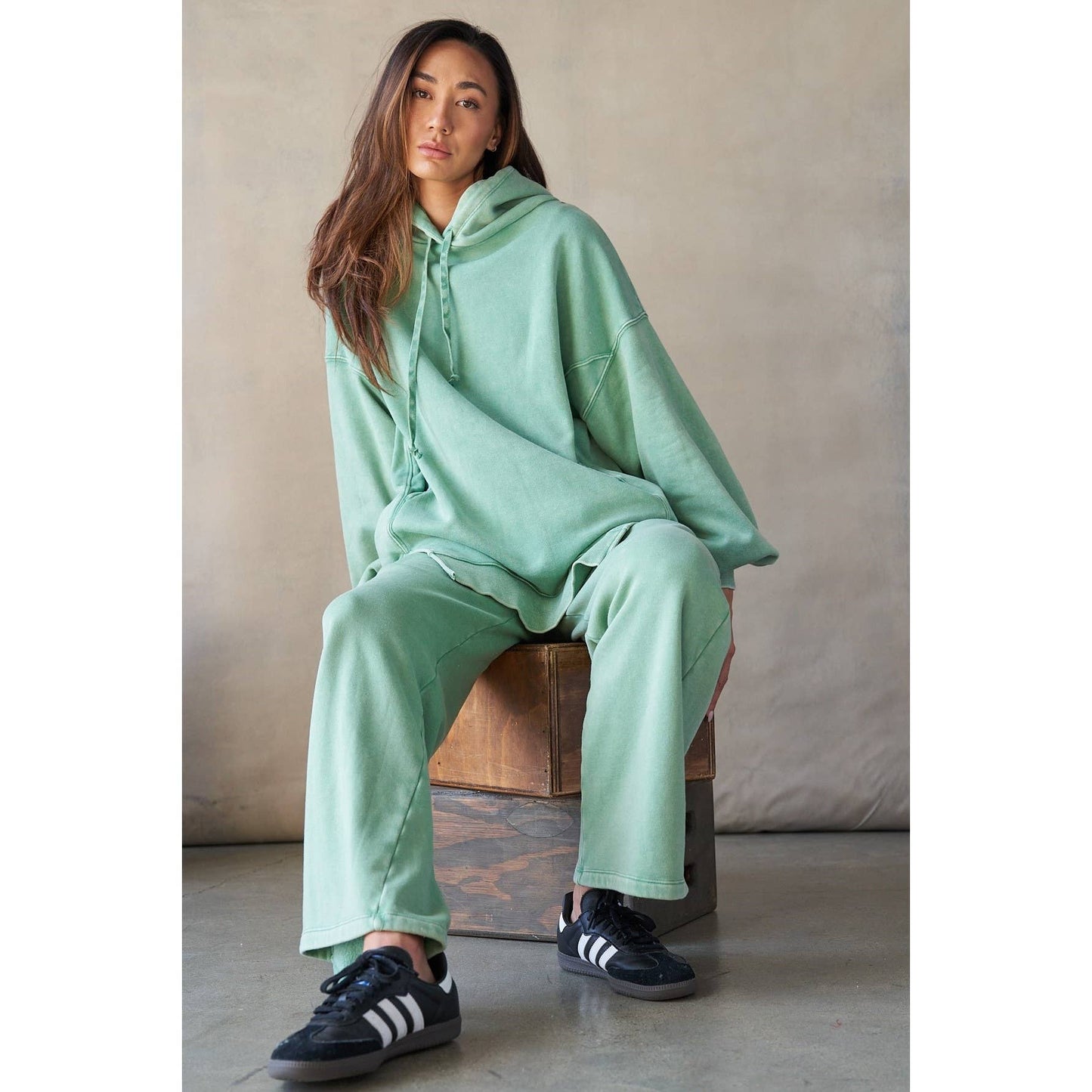 Wide Opening Fleece Sweatpants