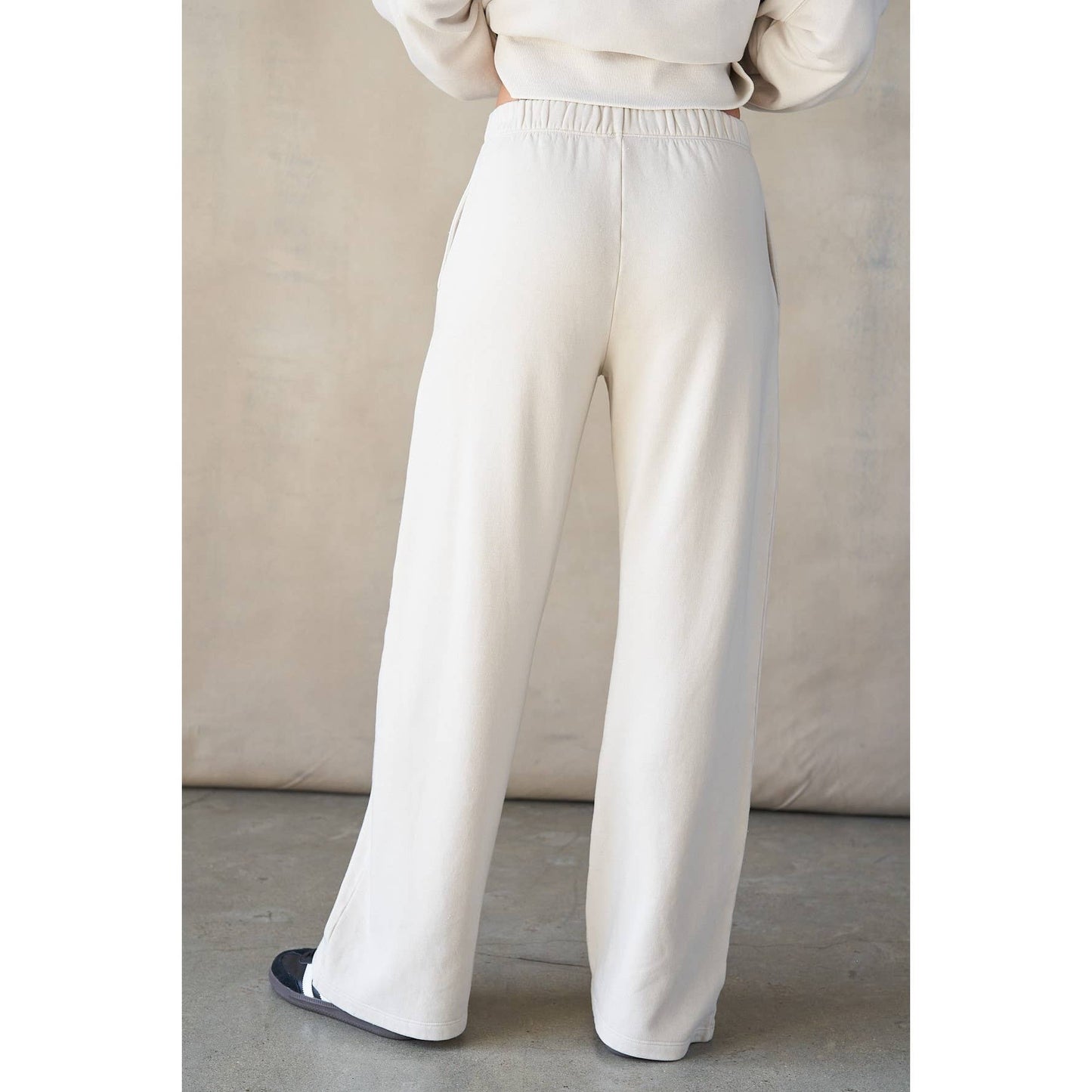 Wide Opening Fleece Sweatpants